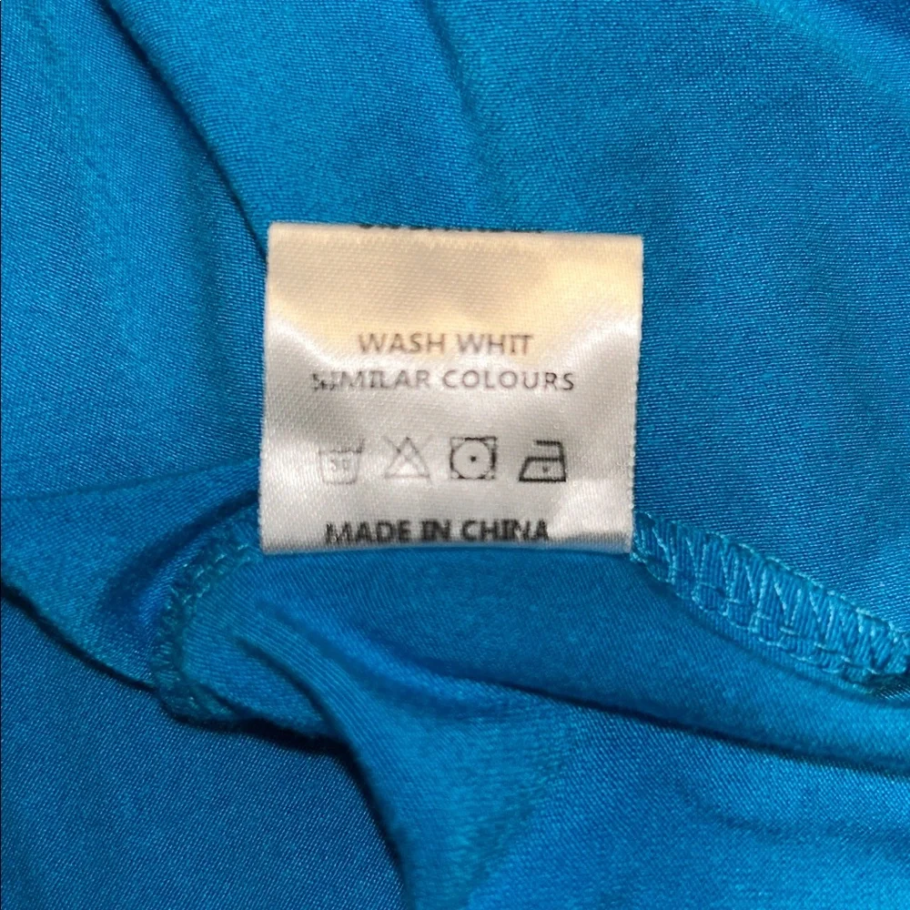 NWT Thanth 4x V Neck Blue Short sleeve Rayon Spandex Lightweight Tee Shirt